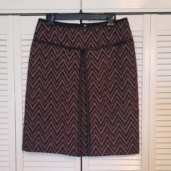 Doncaster Dresses & Skirts - Doncaster leather wool blend pencil chevron skirt sz 8 NWT *2